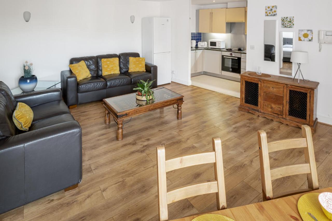 Comfortable And Bright Apartment In Tower Bridge Londra Exterior foto